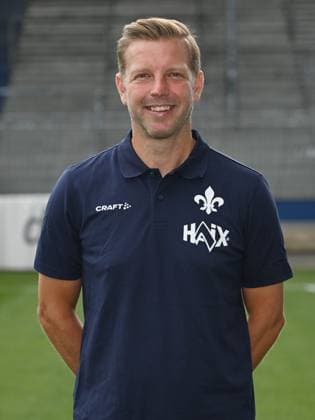 08 07 2025, xjhx, Football 2 Bundesliga, SV Darmstadt 98 photo appointment season 2025 26, Head coach Florian Kohfeldt SV Darmstadt 98 2 BL portrait appointment 2025 2026 Darmstadt