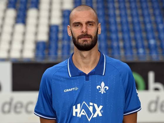08 07 2025, xjhx, Football 2 Bundesliga, SV Darmstadt 98 photo appointment season 2025 26, Aleksandar Vukotic SV Darmstadt 98 2 BL portrait appointment 2025 2026 Darmstadt
