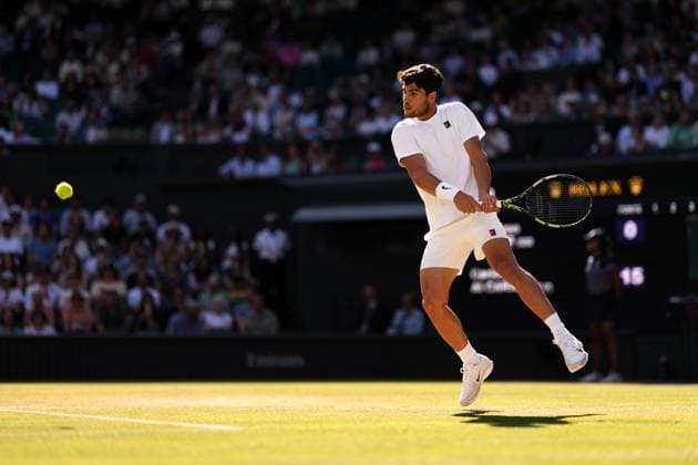 Carlos Alcaraz during his quarter final match Wimbledon Tennis Championships, Day 9, The All England Lawn Tennis and Croquet Club, London, UK - 08 Jul 2025London The All England Lawn Tennis and United Kingdom  Copyright: xEllaxLing Shutterstockx 15389337ek