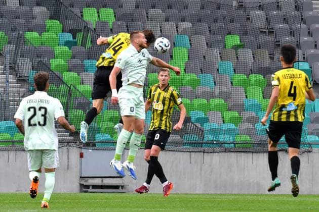 Ljubljana, Slovenia, July 8th 2025: Aleksandr Martynovich of Kairat Almaty (CL) in action against Veljko Jelenkovic of Olimpija Ljubljana (CR) during the UEFA Champions League, First qualifying round, 1st leg, match between Olimpija Ljubljana and Kairat Almaty at Stadium Stozice, Ljubljana, Slovenia. (Natasa Kupljenik SPP) Copyright: xNatasaxKupljenikx xSPPx spp-en-NaKuSp-NNS_3373