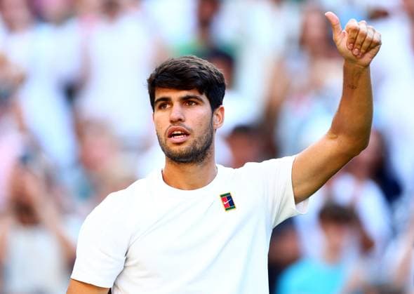 Carlos Alcaraz celebrates victory in his quarter final match Wimbledon Tennis Championships, Day 9, The All England Lawn Tennis and Croquet Club, London, UK - 08 Jul 2025London The All England Lawn Tennis and United Kingdom  Copyright: xJamesxMarsh Shutterstockx 15389336hg