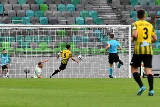 Ljubljana, Slovenia, July 8th 2025: Dastan Satpayev of Kairat Almaty (R) in action during the UEFA Champions League, First qualifying round, 1st leg, match between Olimpija Ljubljana and Kairat Almaty at Stadium Stozice, Ljubljana, Slovenia. (Natasa Kupljenik SPP) Copyright: xNatasaxKupljenikx xSPPx spp-en-NaKuSp-NNS_3488