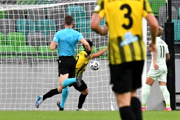 Ljubljana, Slovenia, July 8th 2025: Dastan Satpayev of Kairat Almaty (L) celebrate score during the UEFA Champions League, First qualifying round, 1st leg, match between Olimpija Ljubljana and Kairat Almaty at Stadium Stozice, Ljubljana, Slovenia. (Natasa Kupljenik SPP) Copyright: xNatasaxKupljenikx xSPPx spp-en-NaKuSp-NNS_3490