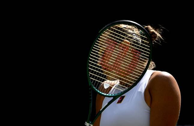 (250709) -- LONDON, July 9, 2025 -- Aryna Sabalenka reacts during the women s singles quarterfinal match between Aryna Sabalenka of Belarus and Laura Siegemund of Germany at the Wimbledon Tennis Championships in London, Britain, July 8, 2025. ) (SP)BRITAIN-LONDON-TENNIS-WIMBLEDON-WOMEN S SINGLES LixYing 