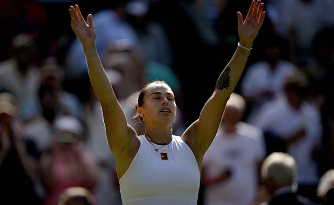 (250709) -- LONDON, July 9, 2025 -- Aryna Sabalenka celebrates after winning the women s singles quarterfinal match between Aryna Sabalenka of Belarus and Laura Siegemund of Germany at the Wimbledon Tennis Championships in London, Britain, July 8, 2025. ) (SP)BRITAIN-LONDON-TENNIS-WIMBLEDON-WOMEN S SINGLES LixYing 