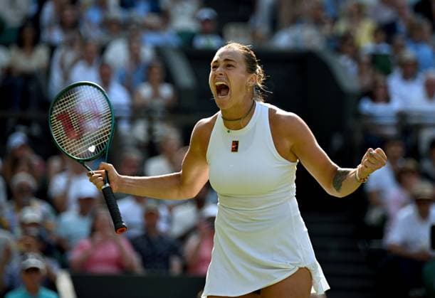 (250709) -- LONDON, July 9, 2025 -- Aryna Sabalenka celebrates scoring during the women s singles quarterfinal match between Aryna Sabalenka of Belarus and Laura Siegemund of Germany at the Wimbledon Tennis Championships in London, Britain, July 8, 2025. ) (SP)BRITAIN-LONDON-TENNIS-WIMBLEDON-WOMEN S SINGLES LixYing 