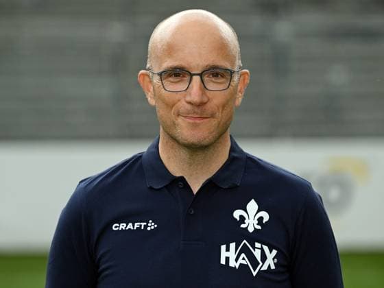 08 07 2025, xjhx, Football 2 Bundesliga, SV Darmstadt 98 photo appointment season 2025 26, Team doctor Dr Alexander Lesch SV Darmstadt 98 2 BL portrait appointment 2025 2026 Darmstadt