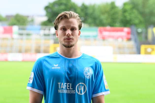 GER, Regionalliga West, SSVg Velbert Mannschaftsfoto und Potrait 8 07 2025,Velbert , IMS Arena, GER, Regionalliga West, SSVg Velbert Mannschaftsfoto und Potrait DFB Regionalliga West regulations prohibit any use of photographs as image sequences and or quasi video im Bild Goalkeeper Jonathan Freitag SSVg Velbert 12 NordphotoxGmbHx xFreund nph00018