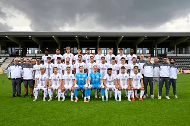 GER, Regionalliga West, SSVg Velbert Mannschaftsfoto und Potrait 8 07 2025,Velbert , IMS Arena, GER, Regionalliga West, SSVg Velbert Mannschaftsfoto und Potrait DFB Regionalliga West regulations prohibit any use of photographs as image sequences and or quasi video in the picture the team SSVg Velbert 02 NordphotoxGmbHx xFreund nph00018