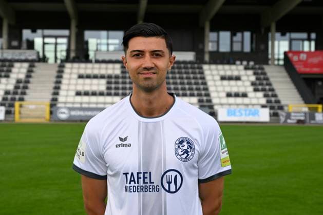 GER, Regionalliga West, SSVg Velbert Mannschaftsfoto und Potrait 8 07 2025,Velbert , IMS Arena, GER, Regionalliga West, SSVg Velbert Mannschaftsfoto und Potrait DFB Regionalliga West regulations prohibit any use of photographs as image sequences and or quasi video im Bild Beyhan Ametov SSVg Velbert 14 NordphotoxGmbHx xFreund nph00018