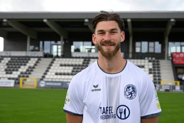 GER, Regionalliga West, SSVg Velbert Mannschaftsfoto und Potrait 8 07 2025,Velbert , IMS Arena, GER, Regionalliga West, SSVg Velbert Mannschaftsfoto und Potrait DFB Regionalliga West regulations prohibit any use of photographs as image sequences and or quasi video im Bild Tristan Duschke SSVg Velbert 5 NordphotoxGmbHx xFreund nph00018