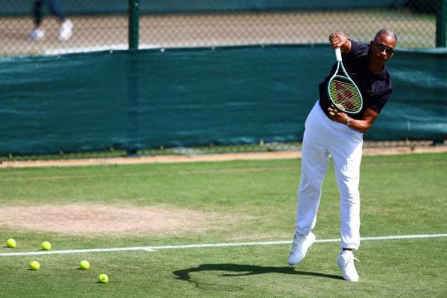 Ben Shelton and father Bryan Shelton on the practice courts Wimbledon Tennis Championships, Day 10, The All England Lawn Tennis and Croquet Club, London, UK - 09 Jul 2025London The All England Lawn Tennis and United Kingdom  Copyright: xJamesxMarsh Shutterstockx 15389394c