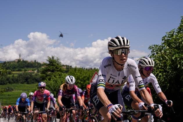The pack riders during the 4th stage of the Giro d™Italia Women, from Castello Tesino to Pianezze, Italy Wednesday, July 9, 2025. - cycling .  Copyright: xMarcoxAlpozzi LaPressex