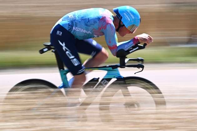 Tour de France 2025 Stage 5 CAEN, FRANCE - JULY 09 : Teunissen Mike (NED) of XDS Astana Team during stage 5 of the 112th edition of Tour de France an UCI World Tour 2.UWT Individual Time Trial stage for Men Elite of 33 km with start in Caen and finish in Caen on July 9, 2025 in Caen, France, 09 07 2025 ( Motordriver Kenny Verfaillie - Caen France  Copyright: xVincentxKalutx