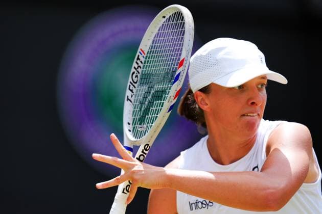 Iga Swiatek during her quarter final match Wimbledon Tennis Championships, Day 10, The All England Lawn Tennis and Croquet Club, London, UK - 09 Jul 2025London The All England Lawn Tennis and United Kingdom  Copyright: xJavierxGarcia Shutterstockx 15389393ah
