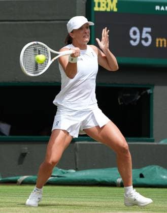Tennis - 2025 Wimbledon Championships - Ladies singles- Quarter Final - Iga Swiatek v Liudmila Samsonova All England Lawn Tennis & Croquet Club - Wednesday 9th July 2025 Iga Swiatek 