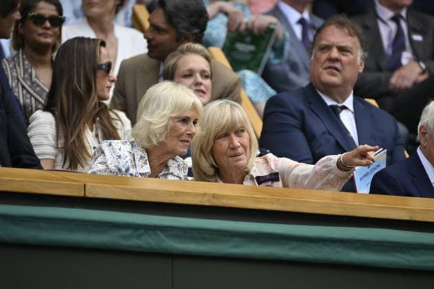 Tennis : Wimbledon -2025 - ITF - Tennis - Wimbledon - ITF - Queen Camilla dans la Royal Box Hugues Grant GB  Copyright: xChryslenexCaillaudx xPznewzx