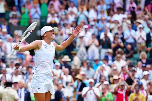 Iga Swiatek celebrates victory in her quarter final match Wimbledon Tennis Championships, Day 10, The All England Lawn Tennis and Croquet Club, London, UK - 09 Jul 2025London The All England Lawn Tennis and United Kingdom  Copyright: xJavierxGarcia Shutterstockx 15389393bm