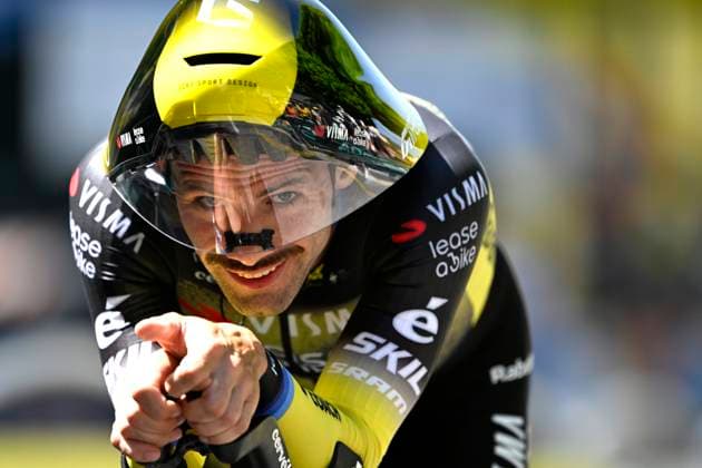 Tour de France 2025 Stage 5 CAEN, FRANCE - JULY 09 : Campenaerts Victor (BEL) of Team Visma Lease a Bike during stage 5 of the 112th edition of Tour de France an UCI World Tour 2.UWT Individual Time Trial stage for Men Elite of 33 km with start in Caen and finish in Caen on July 9, 2025 in Caen, France, 09 07 2025 ( Motordriver Kenny Verfaillie - Caen France  Copyright: xJanxDexMeuleneirx