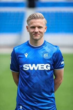 Andreas Mueller Karlsruher SC, 16 , GER, Karlsruher SC KSC, Karlsruhe , Football, 2 Bundesliga, Portaettermin, Spielzeit 2025 2026, 09 07 2025, DFL REGULATIONS PROHIBIT ANY USE OF PHOTOGRAPHS AS IMAGE SEQUENCES AND OR QUASI VIDEO, GER, Karlsruher SC KSC, Karlsruhe , Football, 2 Bundesliga, Portraettermin, Spielzeit 2025 2026, 09 07 2025 Karlsruhe Copyright: xEibner-Pressefoto JanxPrihodax EP_JPA