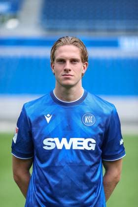 David Herold Karlsruher SC, 20 , GER, Karlsruher SC KSC, Karlsruhe , Football, 2 Bundesliga, Portaettermin, Spielzeit 2025 2026, 09 07 2025, DFL REGULATIONS PROHIBIT ANY USE OF PHOTOGRAPHS AS IMAGE SEQUENCES AND OR QUASI VIDEO, GER, Karlsruher SC KSC, Karlsruhe , Football, 2 Bundesliga, Portraettermin, Spielzeit 2025 2026, 09 07 2025 Karlsruhe Copyright: xEibner-Pressefoto JanxPrihodax EP_JPA