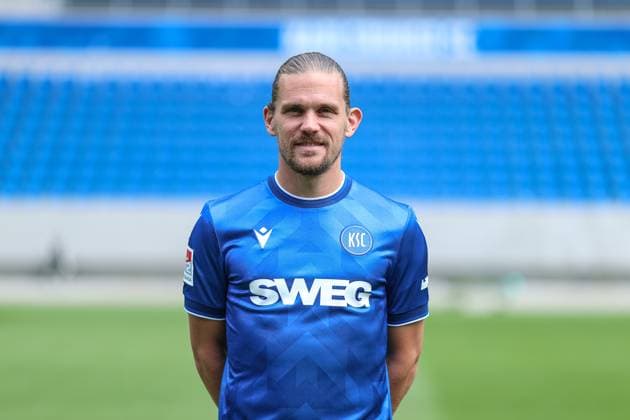 Sebastian Jung Karlsruher SC, 02 , GER, Karlsruher SC KSC, Karlsruhe , Football, 2 Bundesliga, Portaettermin, Spielzeit 2025 2026, 09 07 2025, DFL REGULATIONS PROHIBIT ANY USE OF PHOTOGRAPHS AS IMAGE SEQUENCES AND OR QUASI VIDEO, GER, Karlsruher SC KSC, Karlsruhe , Football, 2 Bundesliga, Portraettermin, Spielzeit 2025 2026, 09 07 2025 Karlsruhe Copyright: xEibner-Pressefoto JanxPrihodax EP_JPA