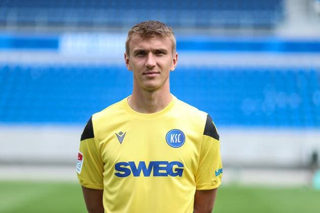 Hans Christian Bernat Karlsruher SC, Goalkeeper 01 , GER, Karlsruher SC KSC, Karlsruhe , Football, 2 Bundesliga, Portaettermin, Season 2025 2026, 09 07 2025, DFL REGULATIONS PROHIBIT ANY USE OF PHOTOGRAPHS AS IMAGE SEQUENCES AND OR QUASI VIDEO, GER, Karlsruher SC KSC, Karlsruhe , Football, 2 Bundesliga, Portraettermin, Season 2025 2026, 09 07 2025 Karlsruhe Copyright: xEibner-Pressefoto JanxPrihodax EP_JPA