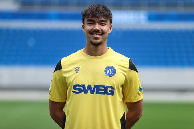 Aki Koch Karlsruher SC, Goalkeeper 18 , GER, Karlsruher SC KSC, Karlsruhe , Football, 2 Bundesliga, Portaettermin, Season 2025 2026, 09 07 2025, DFL REGULATIONS PROHIBIT ANY USE OF PHOTOGRAPHS AS IMAGE SEQUENCES AND OR QUASI VIDEO, GER, Karlsruher SC KSC, Karlsruhe , Football, 2 Bundesliga, Portraettermin, Season 2025 2026, 09 07 2025 Karlsruhe Copyright: xEibner-Pressefoto JanxPrihodax EP_JPA