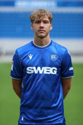 Meiko Waeschenbach Karlsruher SC, 21 , GER, Karlsruher SC KSC, Karlsruhe , Football, 2 Bundesliga, Portaettermin, Spielzeit 2025 2026, 09 07 2025, DFL REGULATIONS PROHIBIT ANY USE OF PHOTOGRAPHS AS IMAGE SEQUENCES AND OR QUASI VIDEO, GER, Karlsruher SC KSC, Karlsruhe , Football, 2 Bundesliga, Portraettermin, Spielzeit 2025 2026, 09 07 2025 Karlsruhe Copyright: xEibner-Pressefoto JanxPrihodax EP_JPA