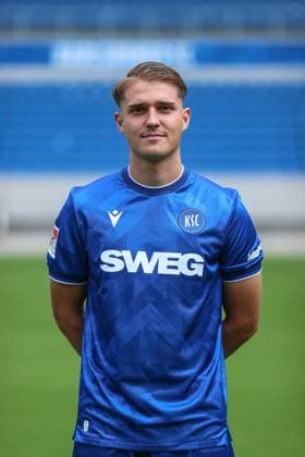 Ali Eren Ersungur Karlsruher SC, 27 , GER, Karlsruher SC KSC, Karlsruhe , Football, 2 Bundesliga, Portaettermin, Spielzeit 2025 2026, 09 07 2025, DFL REGULATIONS PROHIBIT ANY USE OF PHOTOGRAPHS AS IMAGE SEQUENCES AND OR QUASI VIDEO, GER, Karlsruher SC KSC, Karlsruhe , Football, 2 Bundesliga, Portraettermin, Spielzeit 2025 2026, 09 07 2025 Karlsruhe Copyright: xEibner-Pressefoto JanxPrihodax EP_JPA