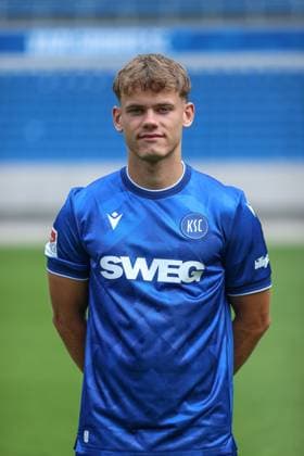 Niclas Duehring Karlsruher SC, 29 , GER, Karlsruher SC KSC, Karlsruhe , Football, 2 Bundesliga, Portaettermin, Spielzeit 2025 2026, 09 07 2025, DFL REGULATIONS PROHIBIT ANY USE OF PHOTOGRAPHS AS IMAGE SEQUENCES AND OR QUASI VIDEO, GER, Karlsruher SC KSC, Karlsruhe , Football, 2 Bundesliga, Portraettermin, Spielzeit 2025 2026, 09 07 2025 Karlsruhe Copyright: xEibner-Pressefoto JanxPrihodax EP_JPA