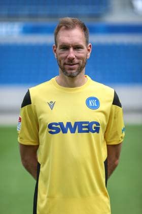 Robin Himmelmann Karlsruher SC, Goalkeeper 30 , GER, Karlsruher SC KSC, Karlsruhe , Football, 2 Bundesliga, Portaettermin, Season 2025 2026, 09 07 2025, DFL REGULATIONS PROHIBIT ANY USE OF PHOTOGRAPHS AS IMAGE SEQUENCES AND OR QUASI VIDEO, GER, Karlsruher SC KSC, Karlsruhe , Football, 2 Bundesliga, Portraettermin, Season 2025 2026, 09 07 2025 Karlsruhe Copyright: xEibner-Pressefoto JanxPrihodax EP_JPA