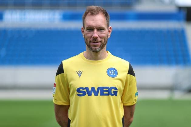 Robin Himmelmann Karlsruher SC, Goalkeeper 30 , GER, Karlsruher SC KSC, Karlsruhe , Football, 2 Bundesliga, Portaettermin, Season 2025 2026, 09 07 2025, DFL REGULATIONS PROHIBIT ANY USE OF PHOTOGRAPHS AS IMAGE SEQUENCES AND OR QUASI VIDEO, GER, Karlsruher SC KSC, Karlsruhe , Football, 2 Bundesliga, Portraettermin, Season 2025 2026, 09 07 2025 Karlsruhe Copyright: xEibner-Pressefoto JanxPrihodax EP_JPA