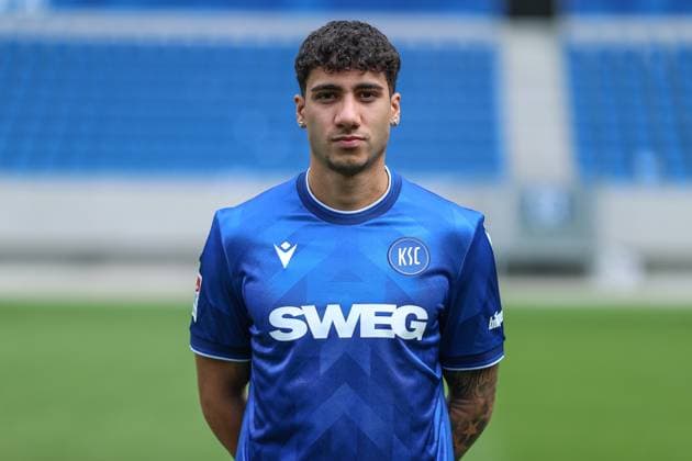 Efe Kaan Sihlaroglu Karlsruher SC, 38 , GER, Karlsruher SC KSC, Karlsruhe , Football, 2 Bundesliga, Portaettermin, Spielzeit 2025 2026, 09 07 2025, DFL REGULATIONS PROHIBIT ANY USE OF PHOTOGRAPHS AS IMAGE SEQUENCES AND OR QUASI VIDEO, GER, Karlsruher SC KSC, Karlsruhe , Football, 2 Bundesliga, Portraettermin, Spielzeit 2025 2026, 09 07 2025 Karlsruhe Copyright: xEibner-Pressefoto JanxPrihodax EP_JPA