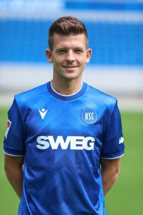 Marvin Wanitzek Karlsruher SC, 10 , GER, Karlsruher SC KSC, Karlsruhe , Football, 2 Bundesliga, Portaettermin, Spielzeit 2025 2026, 09 07 2025, DFL REGULATIONS PROHIBIT ANY USE OF PHOTOGRAPHS AS IMAGE SEQUENCES AND OR QUASI VIDEO, GER, Karlsruher SC KSC, Karlsruhe , Football, 2 Bundesliga, Portraettermin, Spielzeit 2025 2026, 09 07 2025 Karlsruhe Copyright: xEibner-Pressefoto JanxPrihodax EP_JPA