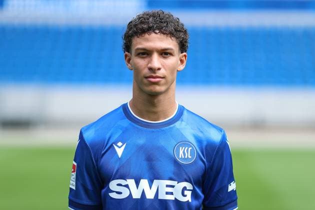 Louey Ben Farhat Karlsruher SC, 19 , GER, Karlsruher SC KSC, Karlsruhe , Football, 2 Bundesliga, Portaettermin, Spielzeit 2025 2026, 09 07 2025, DFL REGULATIONS PROHIBIT ANY USE OF PHOTOGRAPHS AS IMAGE SEQUENCES AND OR QUASI VIDEO, GER, Karlsruher SC KSC, Karlsruhe , Football, 2 Bundesliga, Portraettermin, Spielzeit 2025 2026, 09 07 2025 Karlsruhe Copyright: xEibner-Pressefoto JanxPrihodax EP_JPA