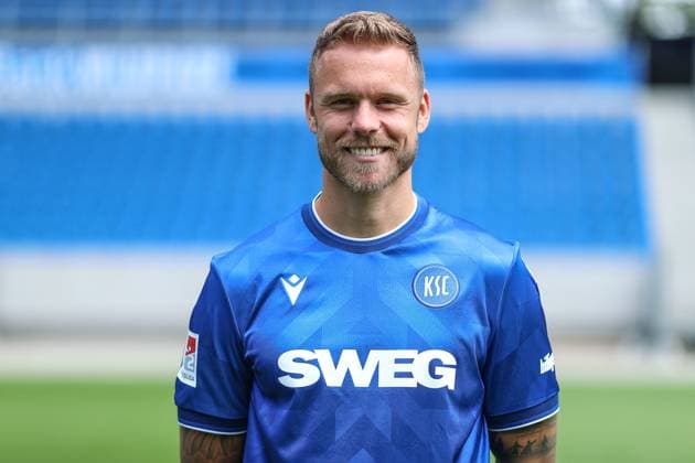 Marcel Franke Karlsruher SC, 28 , GER, Karlsruher SC KSC, Karlsruhe , Football, 2 Bundesliga, Portaettermin, Spielzeit 2025 2026, 09 07 2025, DFL REGULATIONS PROHIBIT ANY USE OF PHOTOGRAPHS AS IMAGE SEQUENCES AND OR QUASI VIDEO, GER, Karlsruher SC KSC, Karlsruhe , Football, 2 Bundesliga, Portraettermin, Spielzeit 2025 2026, 09 07 2025 Karlsruhe Copyright: xEibner-Pressefoto JanxPrihodax EP_JPA