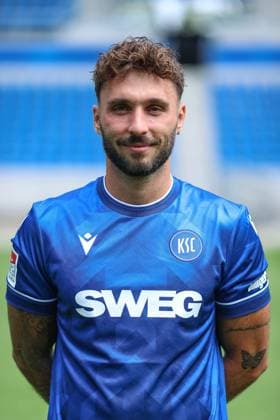 Fabian Schleusener Karlsruher SC, 24 , GER, Karlsruher SC KSC, Karlsruhe , Football, 2 Bundesliga, Portaettermin, Spielzeit 2025 2026, 09 07 2025, DFL REGULATIONS PROHIBIT ANY USE OF PHOTOGRAPHS AS IMAGE SEQUENCES AND OR QUASI VIDEO, GER, Karlsruher SC KSC, Karlsruhe , Football, 2 Bundesliga, Portraettermin, Spielzeit 2025 2026, 09 07 2025 Karlsruhe Copyright: xEibner-Pressefoto JanxPrihodax EP_JPA