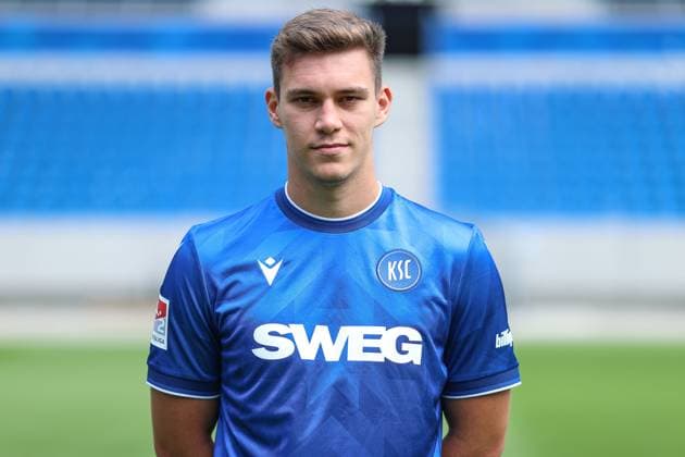 Marcel Beifus Karlsruher SC, 04 , GER, Karlsruher SC KSC, Karlsruhe , Football, 2 Bundesliga, Portaettermin, Spielzeit 2025 2026, 09 07 2025, DFL REGULATIONS PROHIBIT ANY USE OF PHOTOGRAPHS AS IMAGE SEQUENCES AND OR QUASI VIDEO, GER, Karlsruher SC KSC, Karlsruhe , Football, 2 Bundesliga, Portraettermin, Spielzeit 2025 2026, 09 07 2025 Karlsruhe Copyright: xEibner-Pressefoto JanxPrihodax EP_JPA
