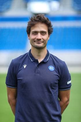 Yannick Romswinckel Karlsruher SC Sportpsychologe, GER, Karlsruher SC KSC, Karlsruhe , Football, 2 Bundesliga, Portaettermin, Spielzeit 2025 2026, 09 07 2025, DFL REGULATIONS PROHIBIT ANY USE OF PHOTOGRAPHS AS IMAGE SEQUENCES AND OR QUASI VIDEO, GER, Karlsruher SC KSC, Karlsruhe , Football, 2 Bundesliga, Portraettermin, Spielzeit 2025 2026, 09 07 2025 Karlsruhe Copyright: xEibner-Pressefoto JanxPrihodax EP_JPA