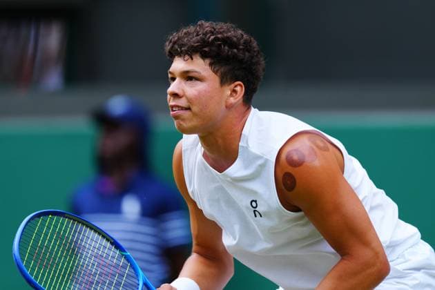 Ben Shelton during his quarter final match Wimbledon Tennis Championships, Day 10, The All England Lawn Tennis and Croquet Club, London, UK - 09 Jul 2025London The All England Lawn Tennis and United Kingdom  Copyright: xJavierxGarcia Shutterstockx 15389393ce