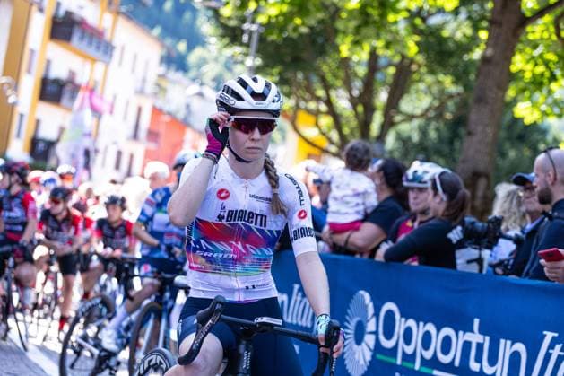 Antonia Niedermaier in White Jersey during Giro d Italia Women - Stage 4 - Castello Tesino Pianezze, Giro d Italia race in Pianezze, Italy, July 09 2025  Copyright: xTommasoxBerardi IPAxSportx xipa-agency.netx xx IPA_60192215 IPA_Agency_IPA60192215