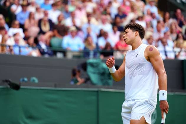 Ben Shelton during his quarter final match Wimbledon Tennis Championships, Day 10, The All England Lawn Tennis and Croquet Club, London, UK - 09 Jul 2025London The All England Lawn Tennis and United Kingdom  Copyright: xJavierxGarcia Shutterstockx 15389393ep