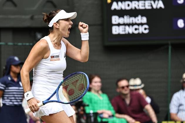 Belinda Bencic, SUI, during quarterfinal of 2025 All England Lawn Tennis Championships at Wimbledon, womens singles, London, 09 07 2025