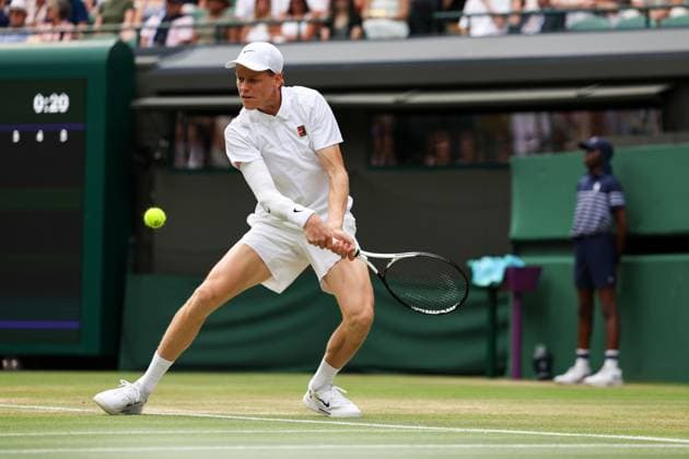 Jannik Sinner during his Quarter Final match Wimbledon Tennis Championships, Day 10, The All England Lawn Tennis and Croquet Club, London, UK - 09 Jul 2025London The All England Lawn Tennis and United Kingdom  Copyright: xEllaxLing Shutterstockx 15389395i