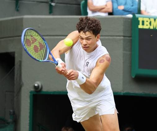 TENNIS - Wimbledon 2025 LONDON,ENGLAND,09.JUL.25 - TENNIS - ATP, Tennis Herren World Tour, Wimbledon, Grand Slam. Image shows Ben Shelton (USA).  GEPAxpictures xAlanxGrieves