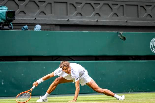 Flavio Cobolli during his Wimbledon 2025 Men s Quarter Final tennis match against Novak Djokovic at the All England Tennis Club in London, England. (Richard Callis Sports Press Photo SPP) Copyright: xRichardxCallis SportsxPressxPhotox xSPPx spp-en-RiCaPrPh-SPP25_richiecallis_09072025_22581
