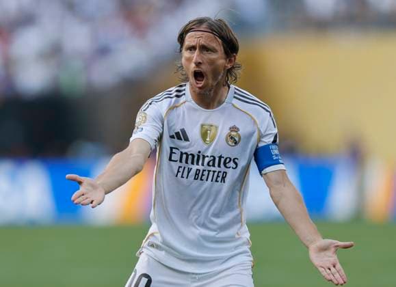 New Jersey, USA, 9th July 2025. Luka Modric of Real Madrid during the Paris Saint Germain vs Real Madrid FIFA Club World Cup Semi Final match at Metlife Stadium, New Jersey. Picture credit should read: David Klein Sportimage EDITORIAL USE ONLY. No use with unauthorised audio, video, data, fixture lists, club league logos or live services. Online in-match use limited to 120 images, no video emulation. No use in betting, games or single club league player publications. SPI_074_DK_PSG_Real_Madrid SPI-4011-0074