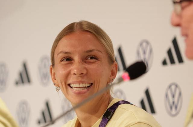 10.07.2025, xgrfx, Fussball DFB Medientermine, Deutsche Frauennationalmannschaft - Training v.l. Elisa Senß (Deutsche Frauennationalmannschaft) (DFL DFB REGULATIONS PROHIBIT ANY USE OF PHOTOGRAPHS as IMAGE SEQUENCES and or QUASI-VIDEO) Zürich *** 10 07 2025, xgrfx, Football DFB Media Dates, German Womens National Team Training v l Elisa Senß German Womens National Team DFL DFB REGULATIONS PROHIBIT ANY USE OF PHOTOGRAPHS as IMAGE SEQUENCES and or QUASI VIDEO Zurich