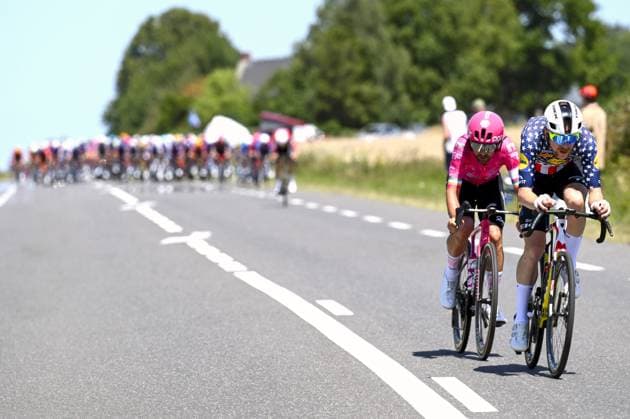 US Quinn Simmons of Lidl-Trek and Irish Ben Healy of EF Education-EasyPost pictured in action during stage six of the 2025 Tour de France cycling, from Bayeux to Vire Normandie (201 km), on Thursday 10 July 2025 in France. The 112th edition of the Tour de France starts on Saturday 5 July in Lille, France, and will finish in Paris, France on the 27th of July. POOLxVINCENTxKALUT  x128836212x
